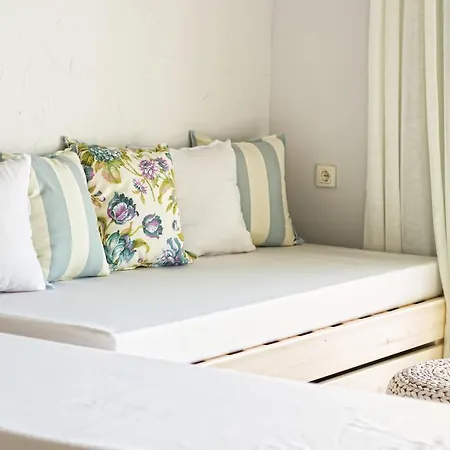 Artemis Seafront Apartment Petres (Rethymno)