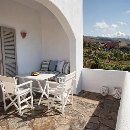 Artemis Seafront Apartment Petres (Rethymno)